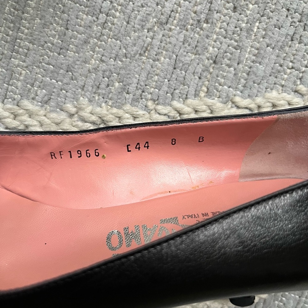 Salvatore Ferragamo black pointed dress heels. - Picture 8 of 8